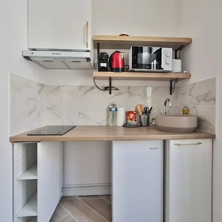 Apartamento 2.typical Parisian Studio In Le Marais París